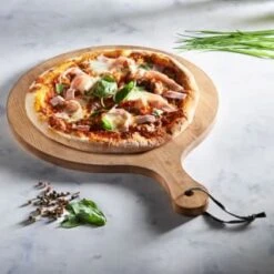 B&M Wooden Pizza Board -Chic Household Items 346842 wooden chop and serve board