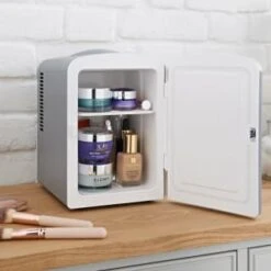 Blaupunkt 4L Mini Fridge -Chic Household Items 370510 blaupunkt mini fridge 4l 5