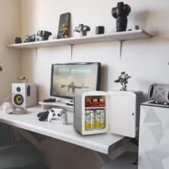 Blaupunkt 4L Mini Fridge -Chic Household Items 370510 blaupunkt mini fridge 4l 7