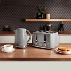 Goodmans Textured 4 Slice Toaster - Grey -Chic Household Items 386685 386707 goodmans textured kettle toaster grey 1